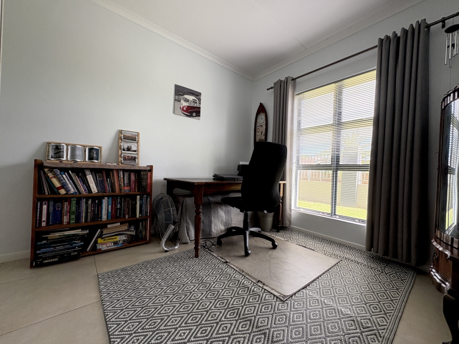 2 Bedroom Property for Sale in Windsor Park Western Cape